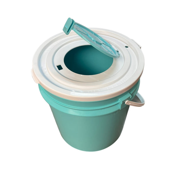 2.5 Gallon Bait Bucket with Vented opening lid