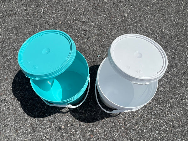 2.5 Gallon Bucket with Lid