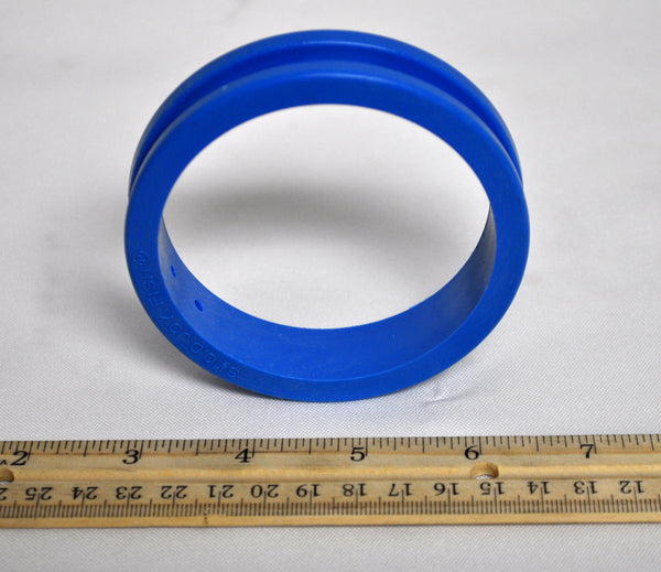 Plastic Cast Net Horn 2-1/2 inches